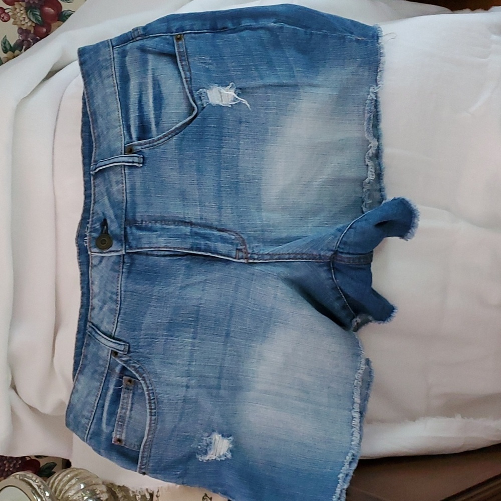 Time And Tru shorts